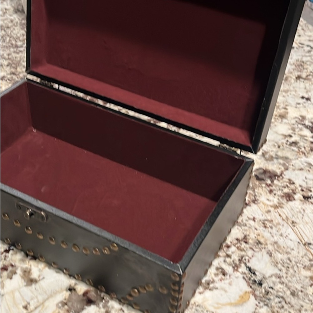 Keepsake leather box - great condition and vintage - Picture 4 of 11